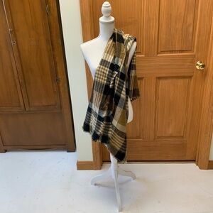 MODCLOTH oversized acrylic knit Burberry type plaid scarf/shawl wrap